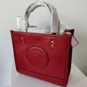 Coach Outlet Women's Dempsey Tote 22 with Coach Patch and Heart Charm - Gold/194